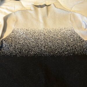 Anne Klein Gray and Cream Knit Sweater
